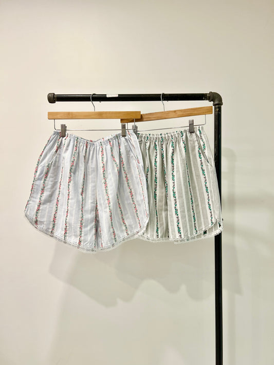 SOFIA Floral summer shorts