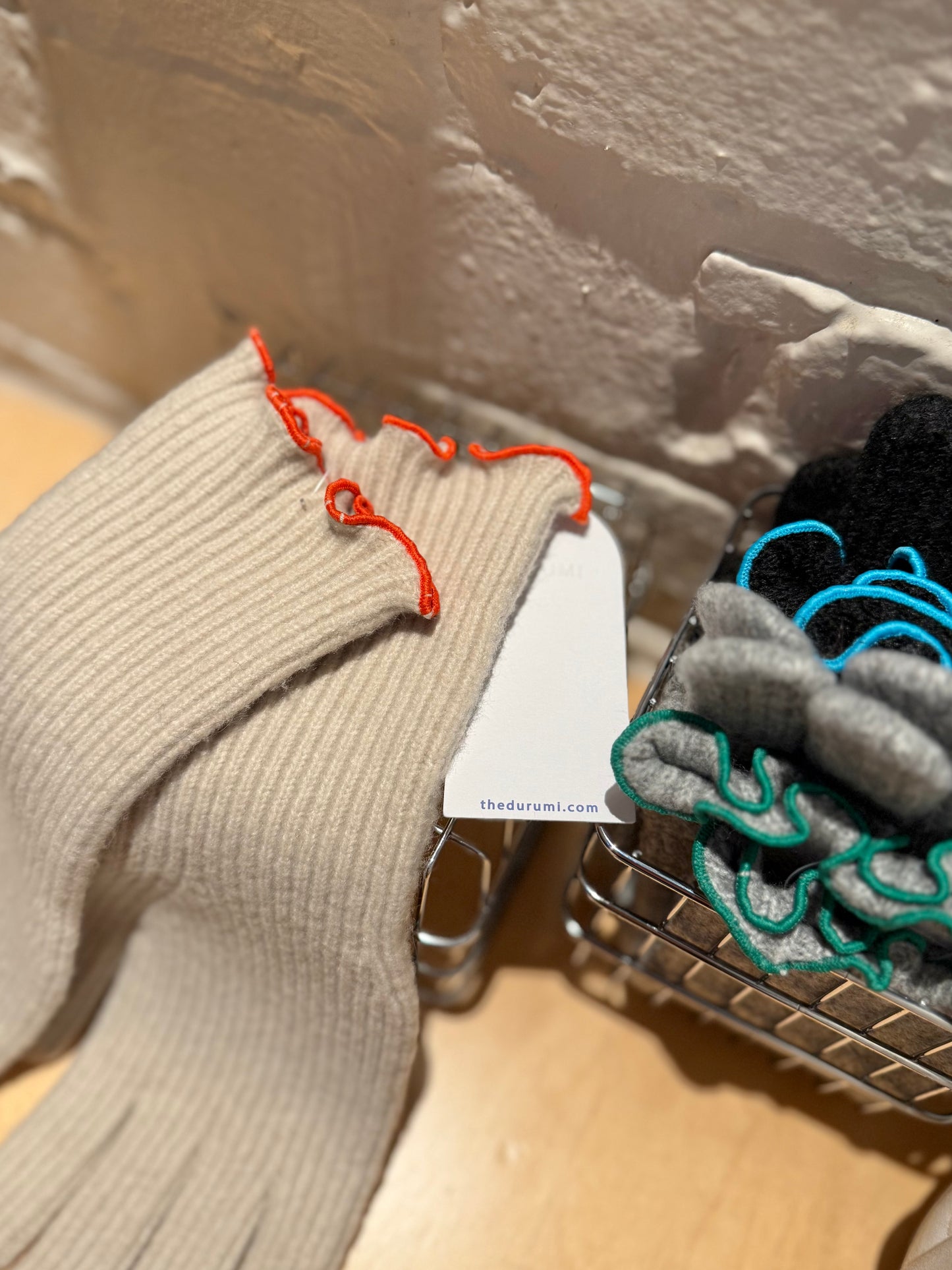 OVER Lettuce hem gloves