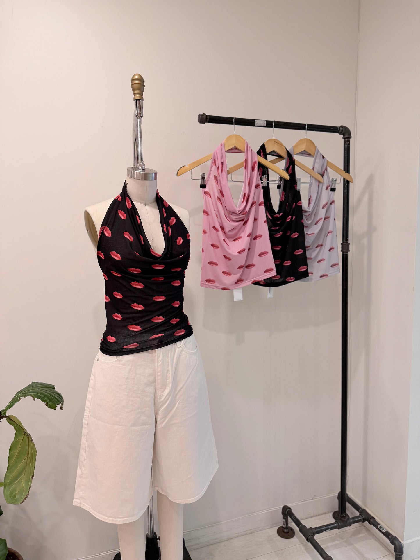 SCARLETT Lip-print halter