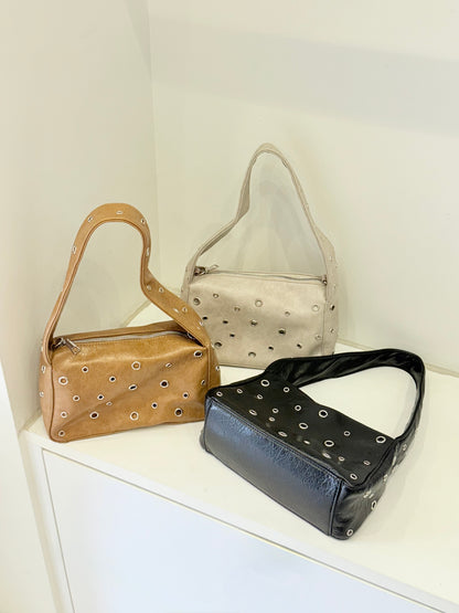 PEBBLE Eyelet shoulder bag