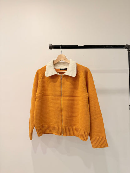 TAKE Contrast collar zip-up