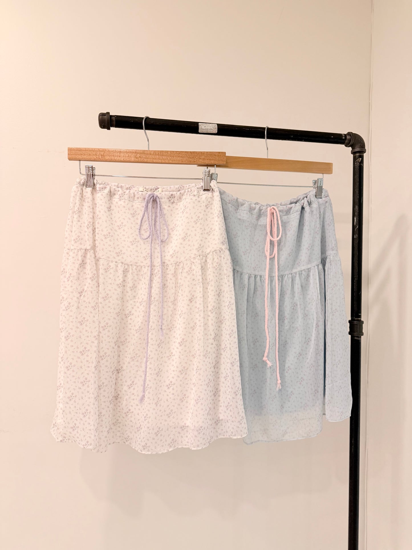 PRIYA Floral skirt