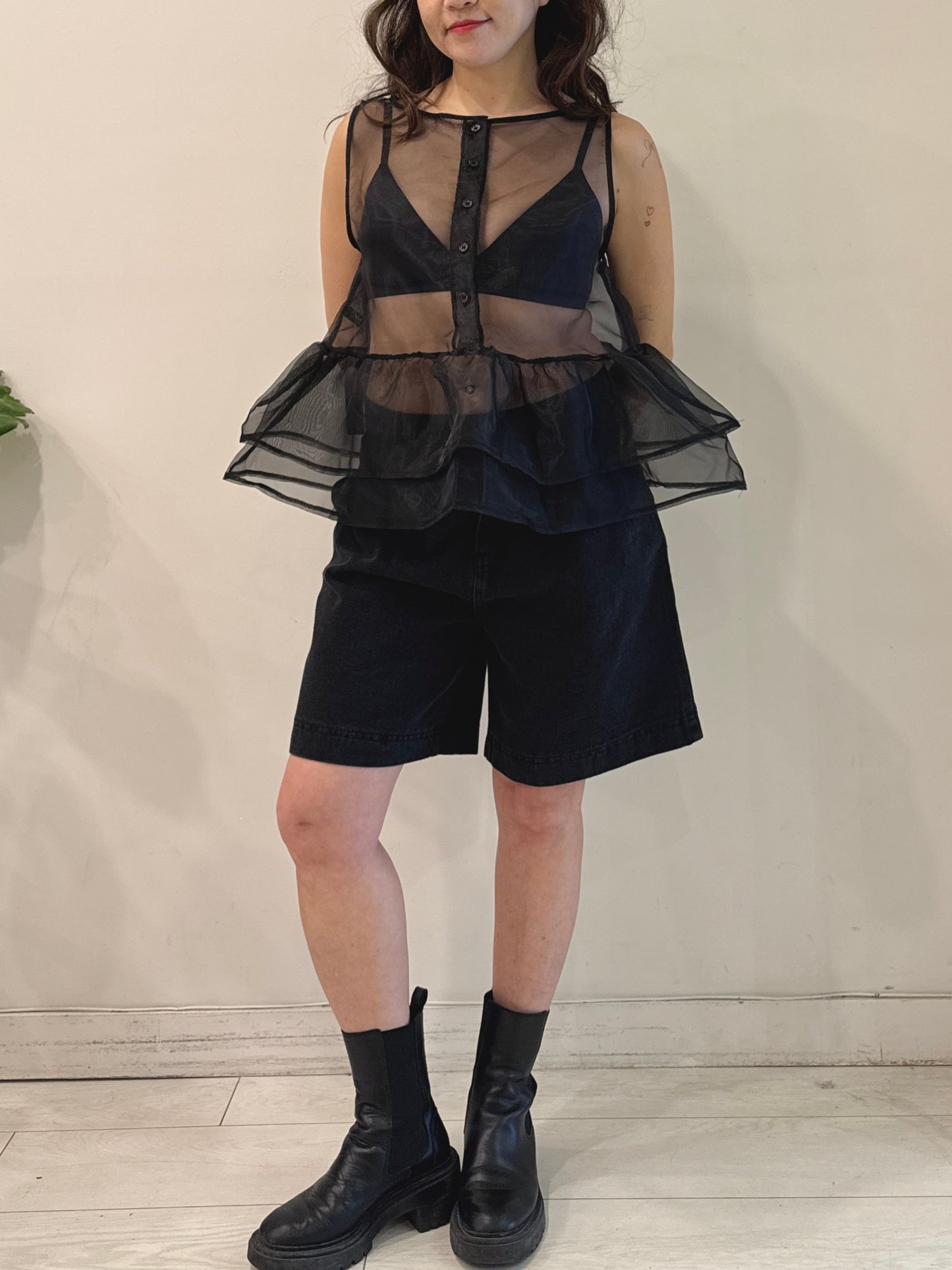 VOICE Black denim shorts