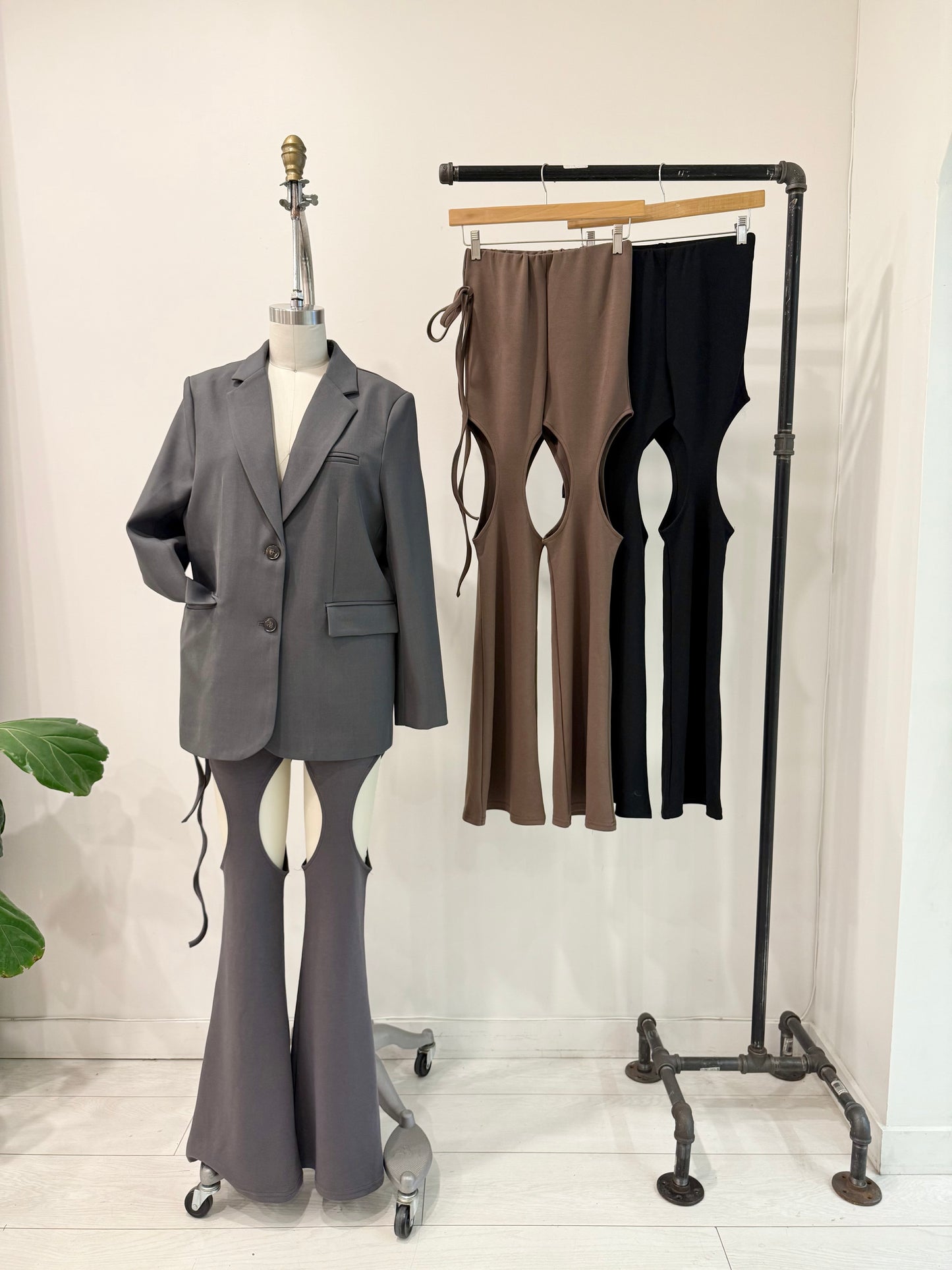 JAMAN Cutout pants