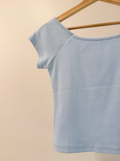 DESO Off shoulder top