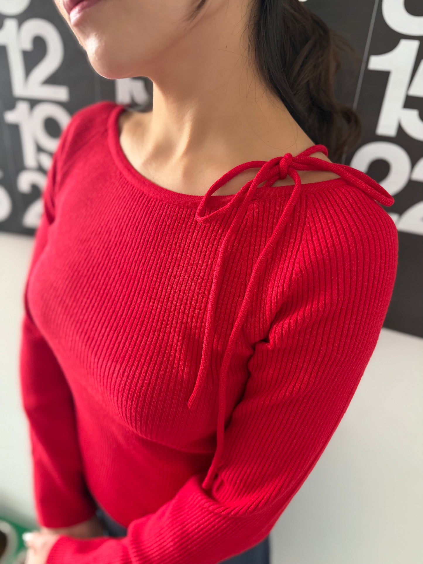 MELO Tie shoulder knit top