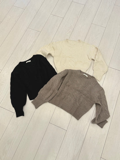 TIDE Cable-knit sweater