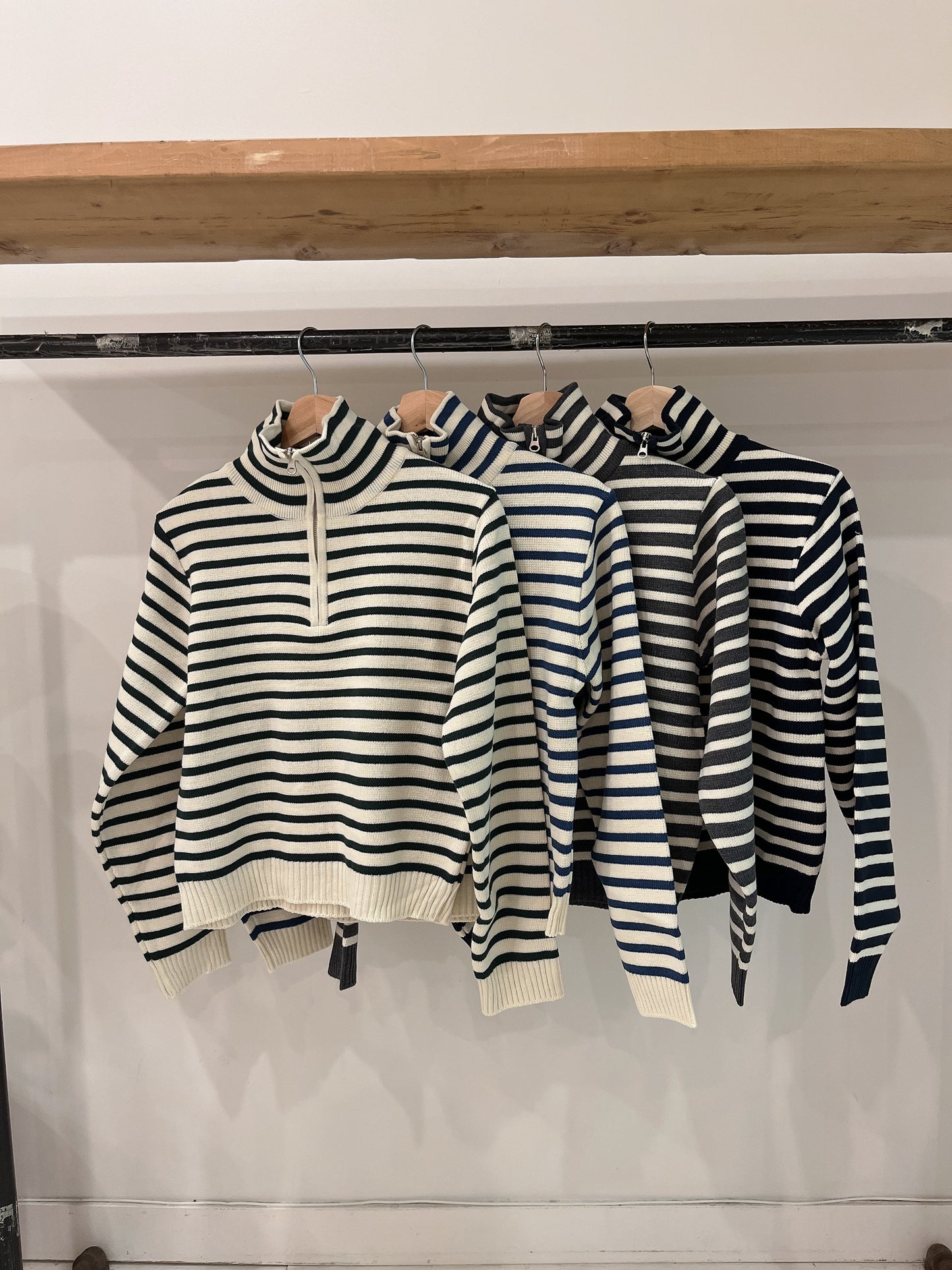 PETAN Stripe half-zip sweater