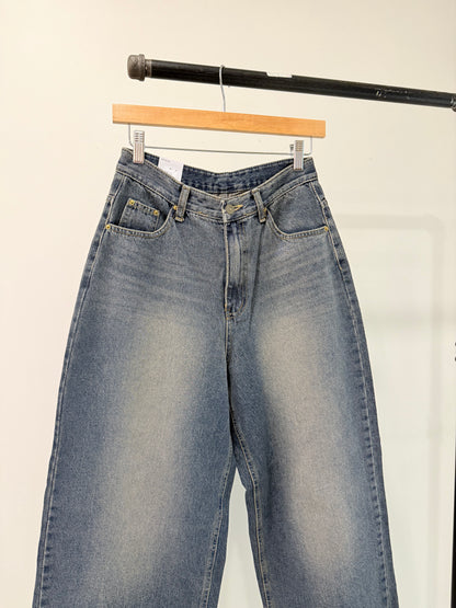 REY Acid washed baggy jeans
