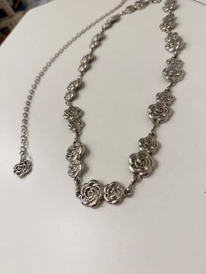 LENA Rose chain belt
