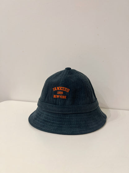 MARU Corduroy bucket hat