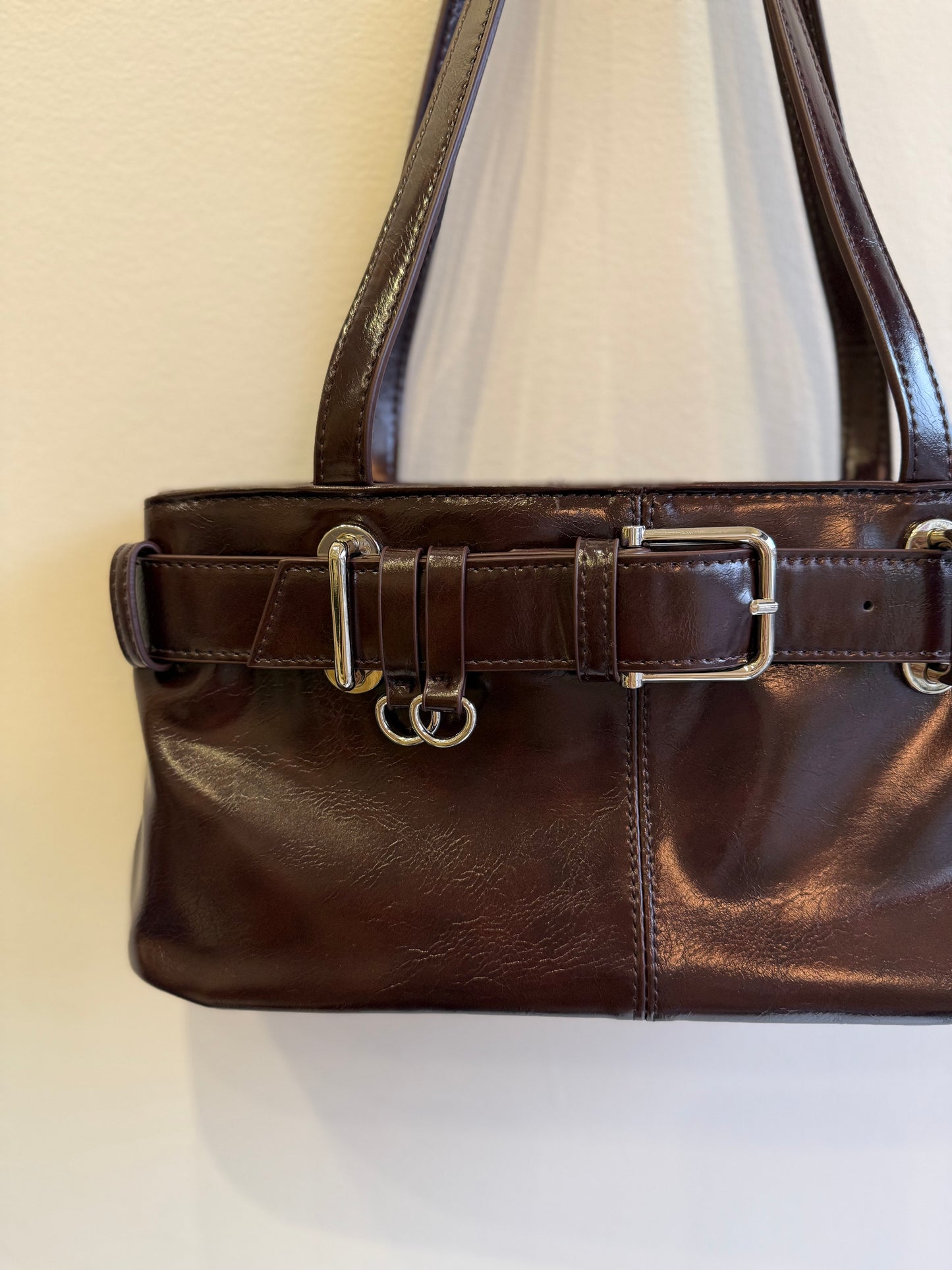 QUEST Belted shoulder bag