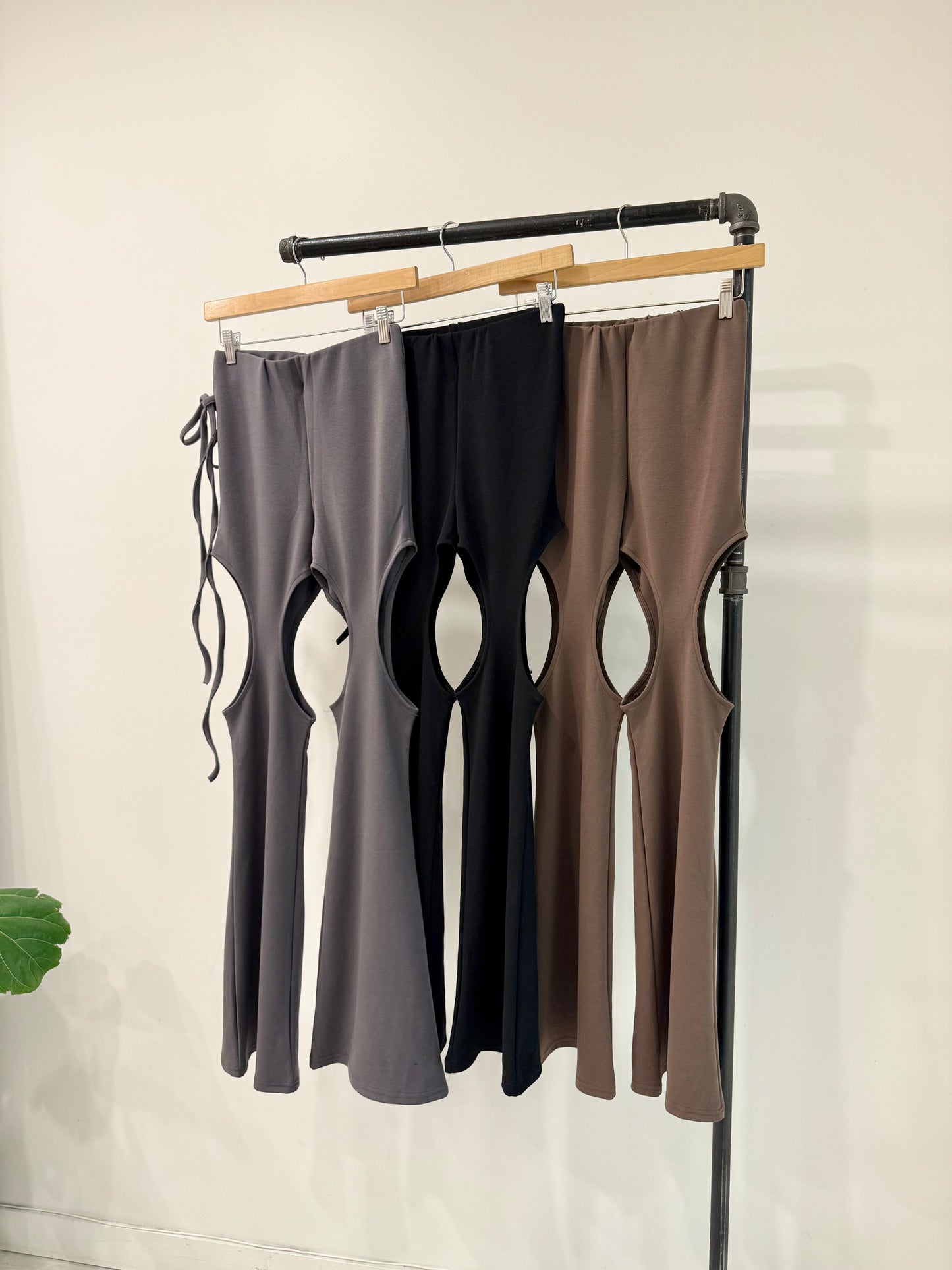 JAMAN Cutout pants