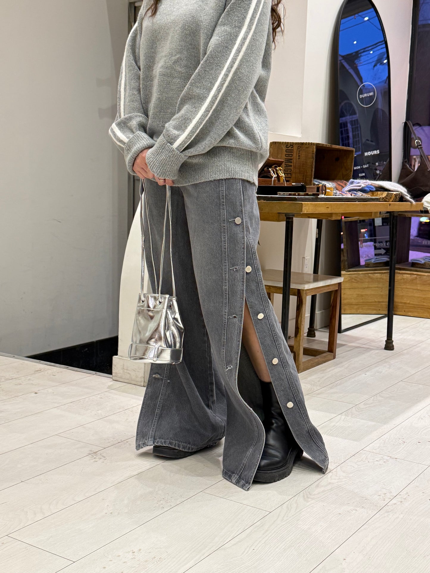 KENT Slit button fly jeans