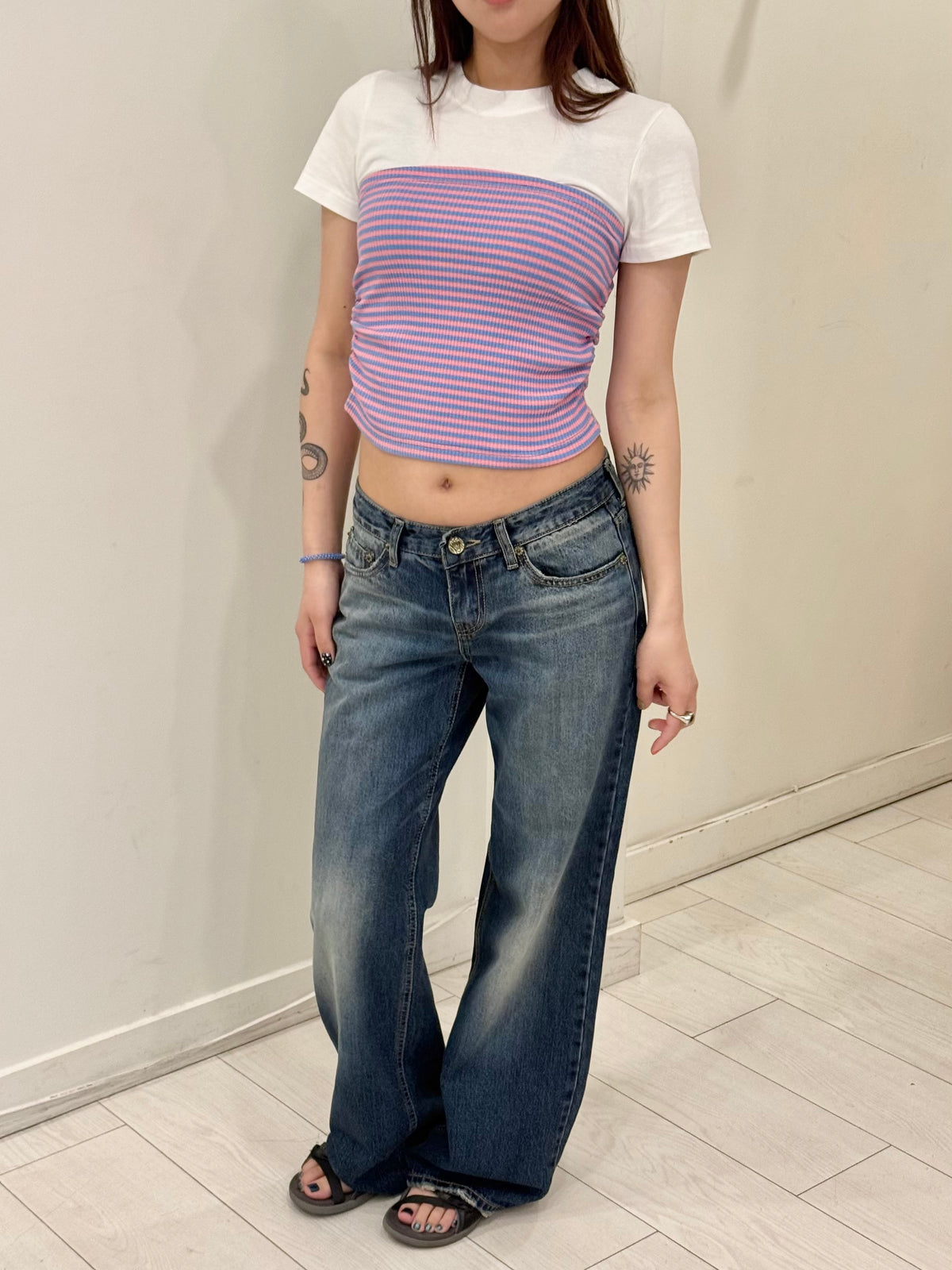 CLOSER Low rise jeans