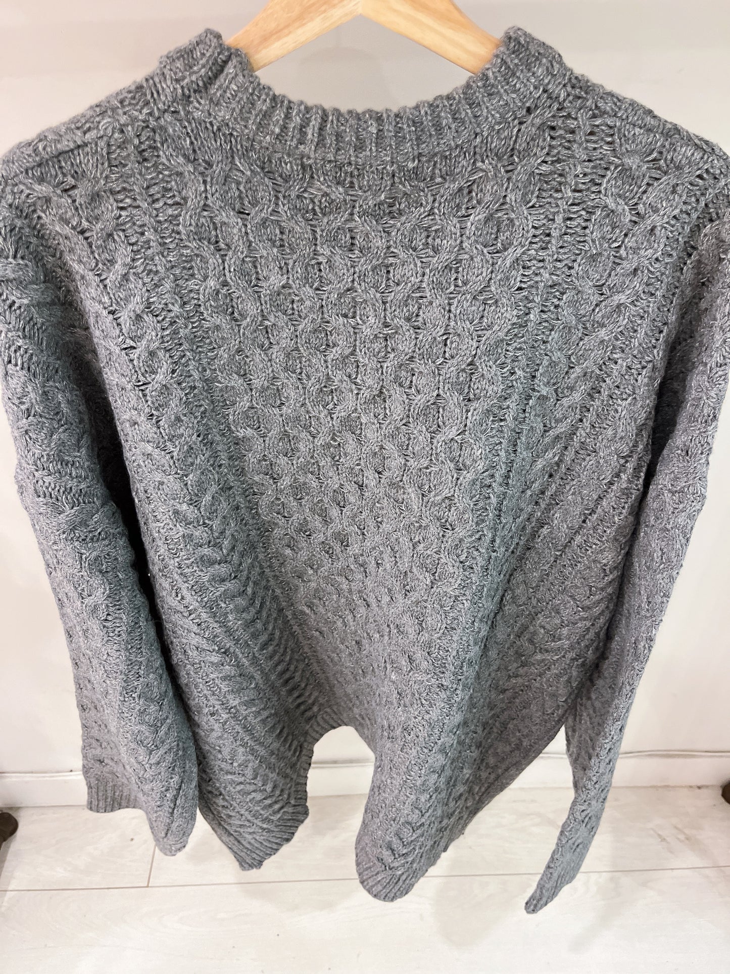 WESTER Cable-knit sweater