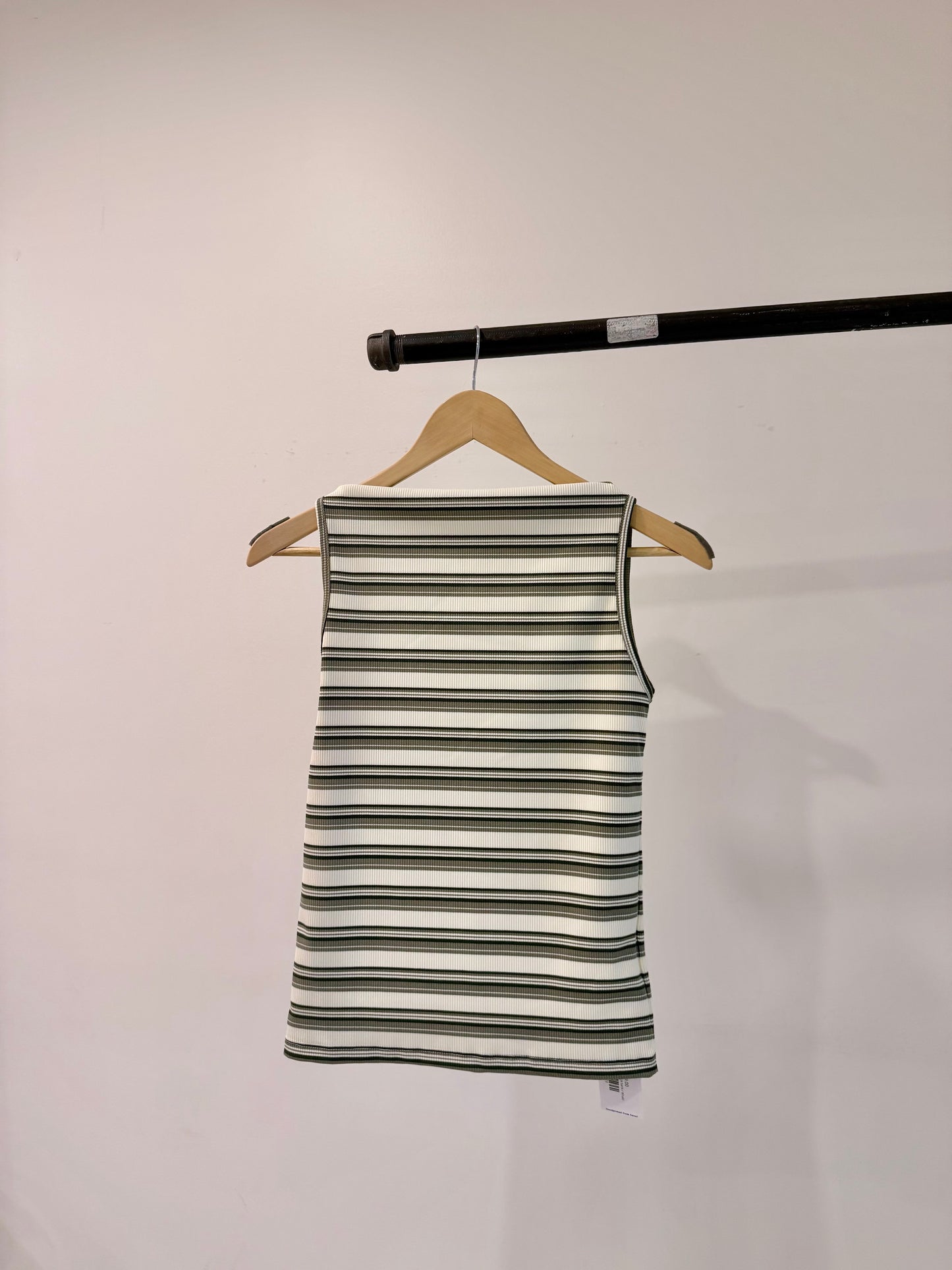AGNES Boatneck tank