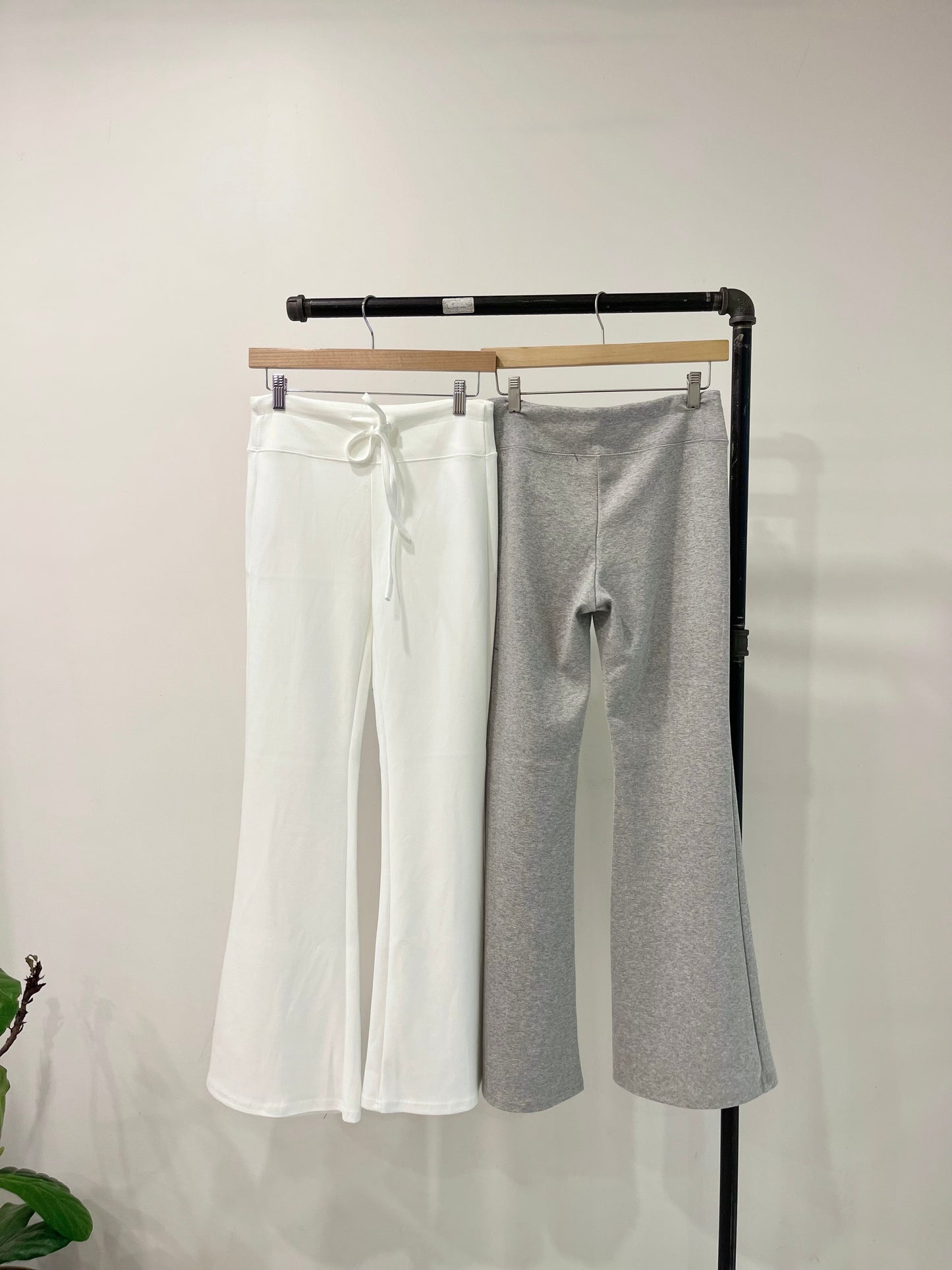PHOEBE Low-rise bootcut lounge pants