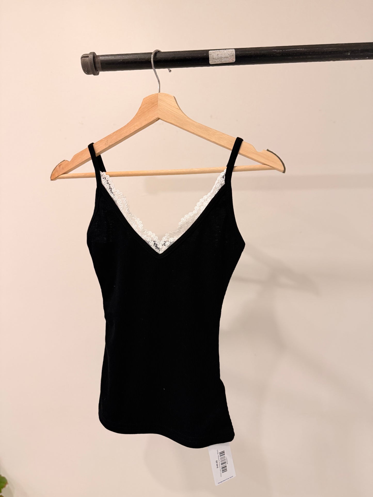COLE Lacy neckline tanktop