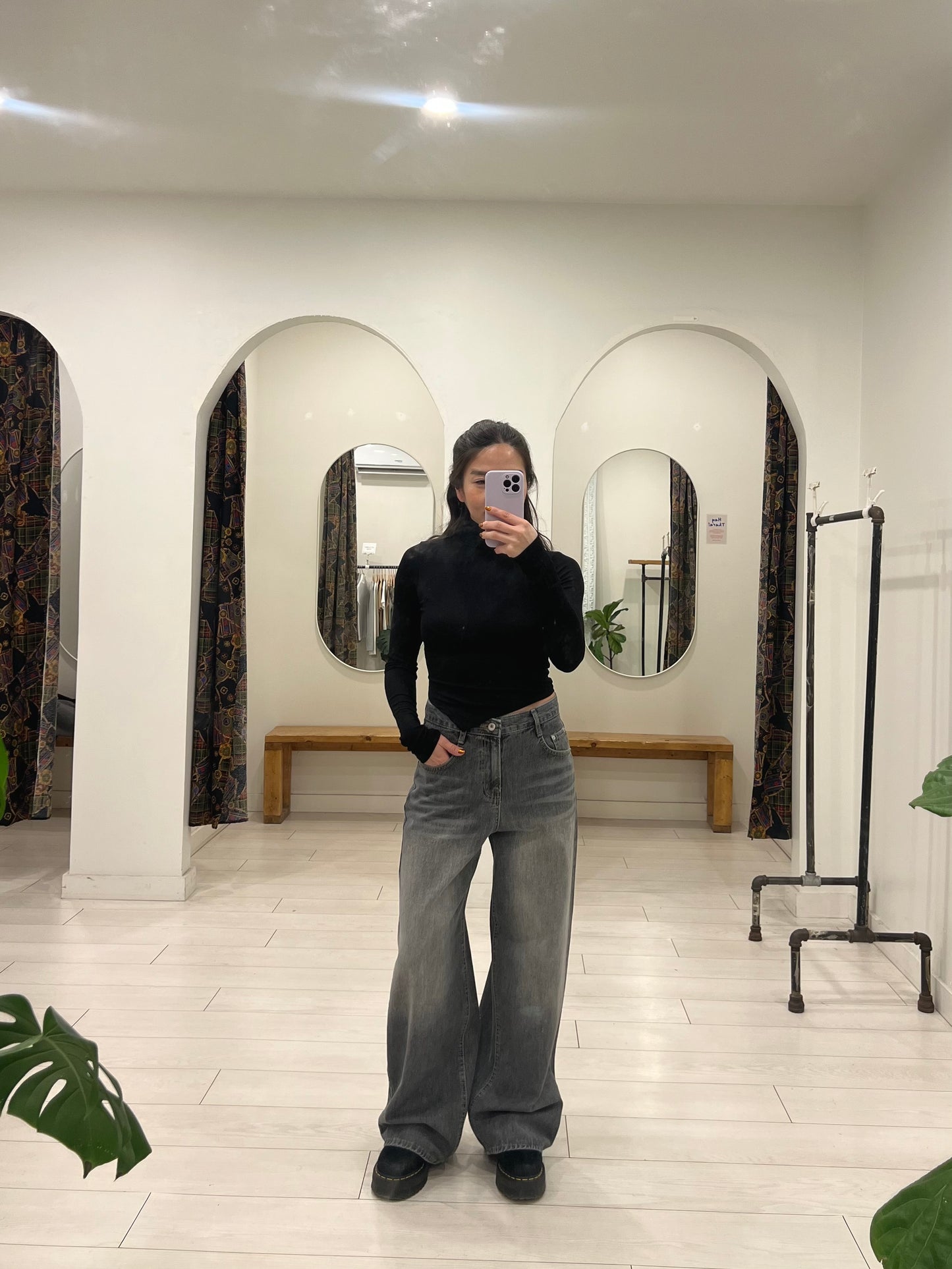 MILLIE Pointed hem turtleneck top