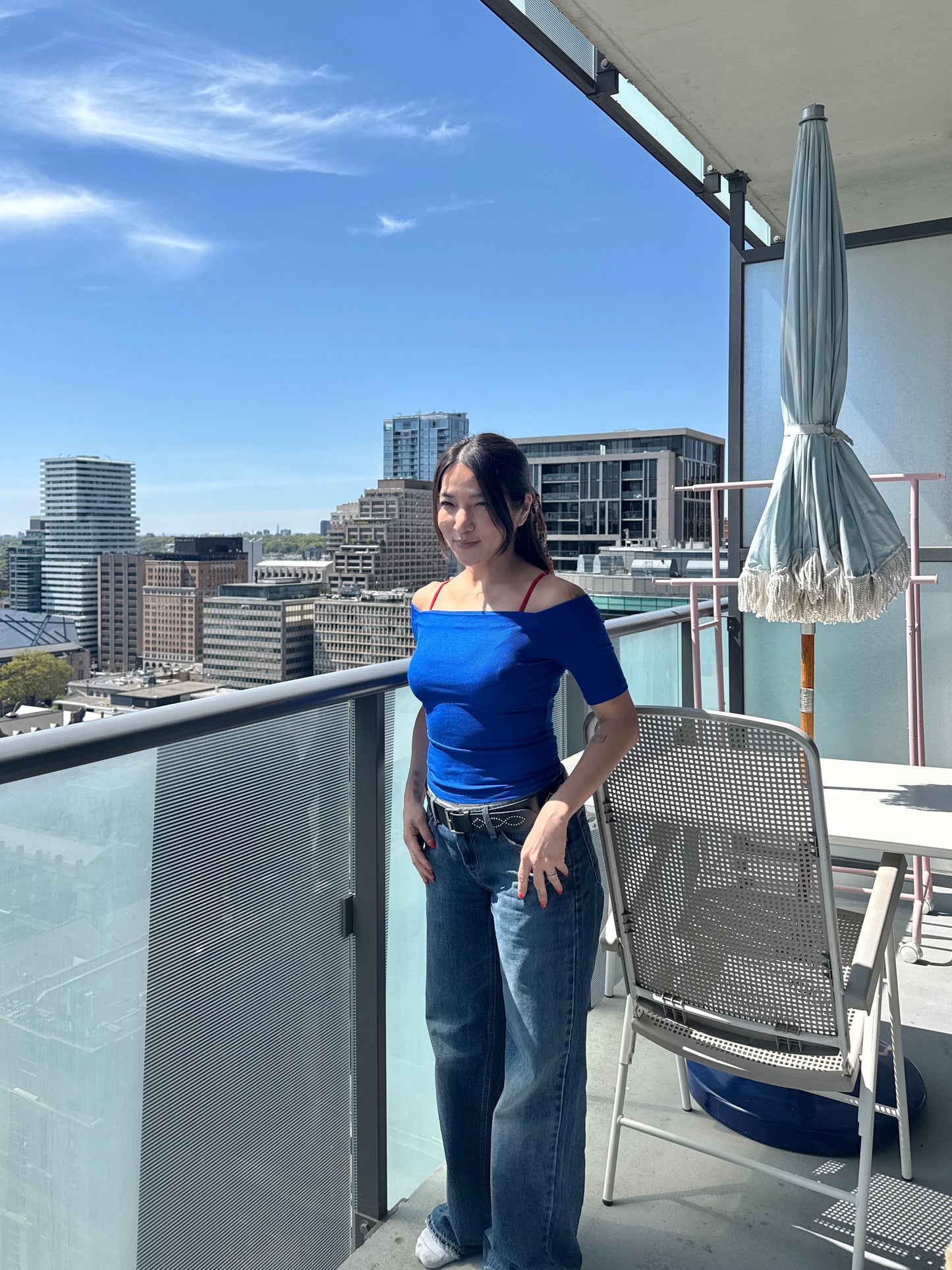 REESE Off-shoulder top