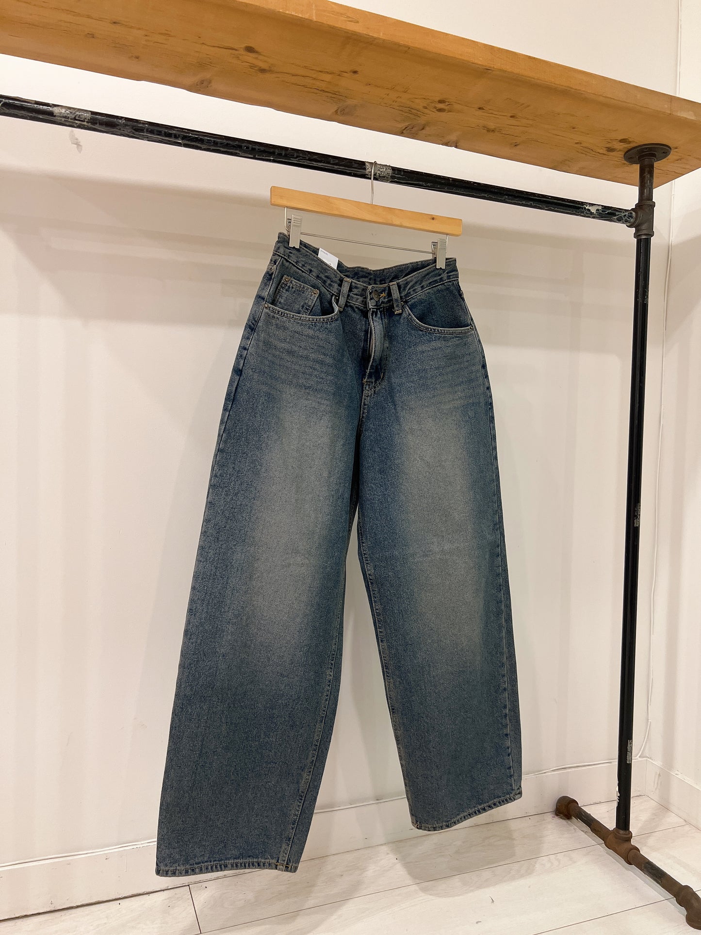 DANGO2 Wide legged jeans