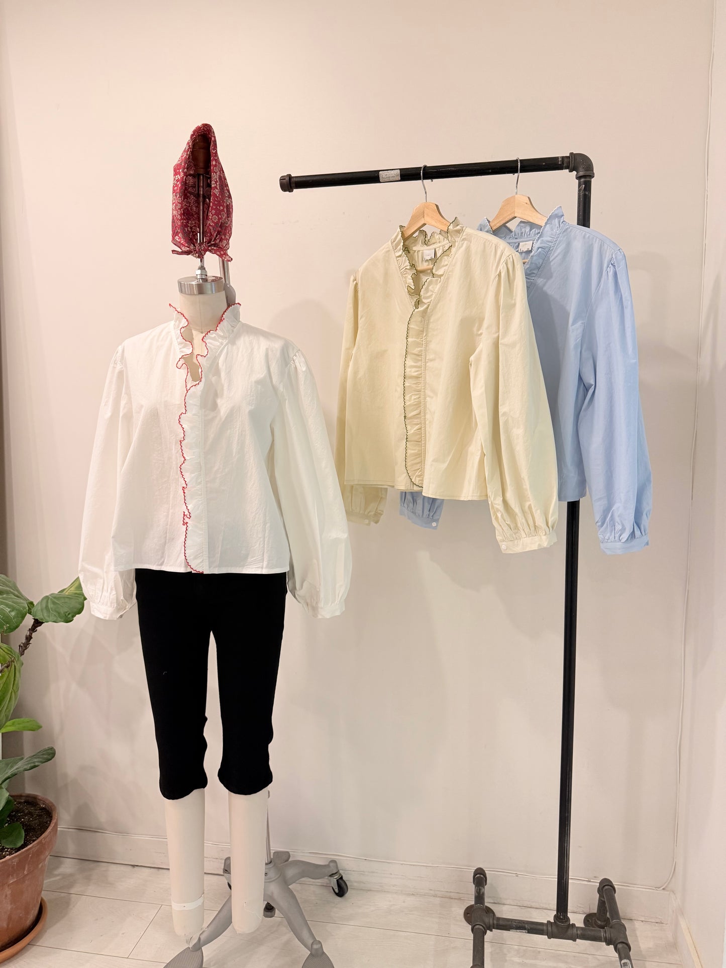 SLIDE Ruffle shirt