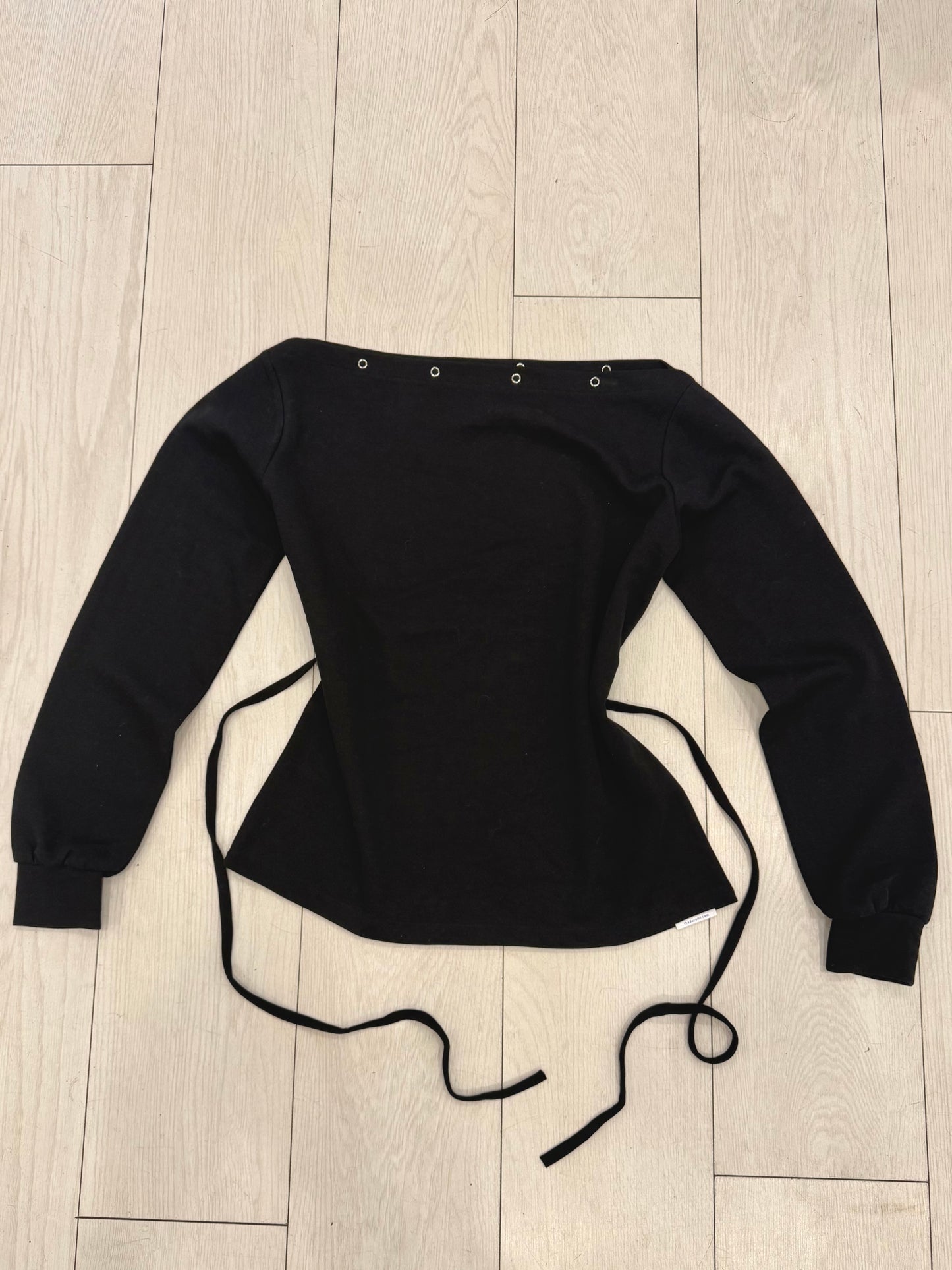 YO Snap button off shoulder top