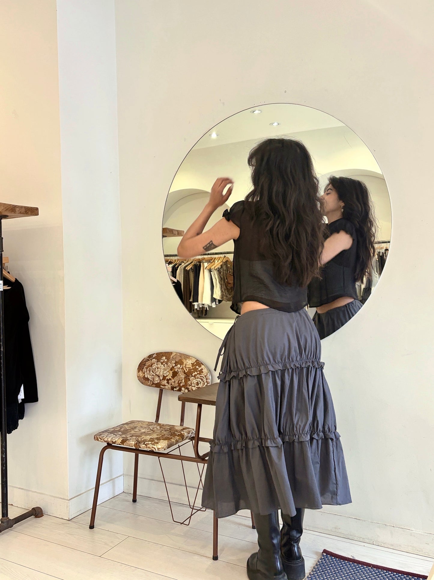 KYGO Adjustable tiered skirt