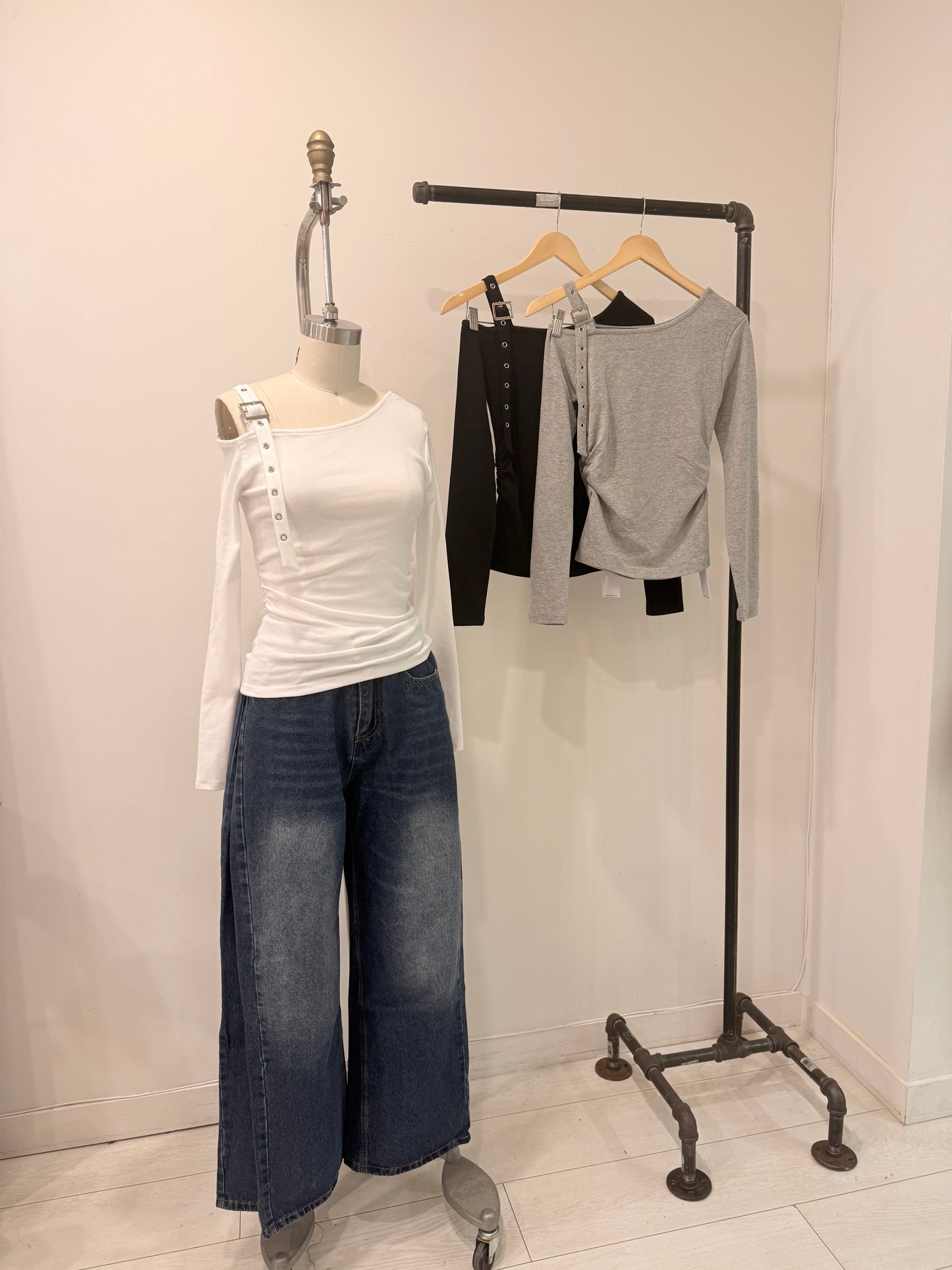 PARCH Belted shoulder top