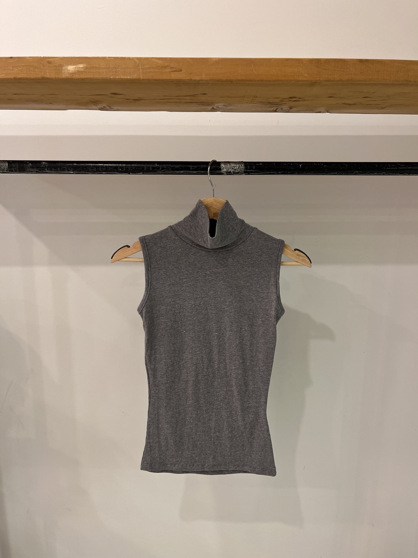 SHONA Turtleneck tanktop