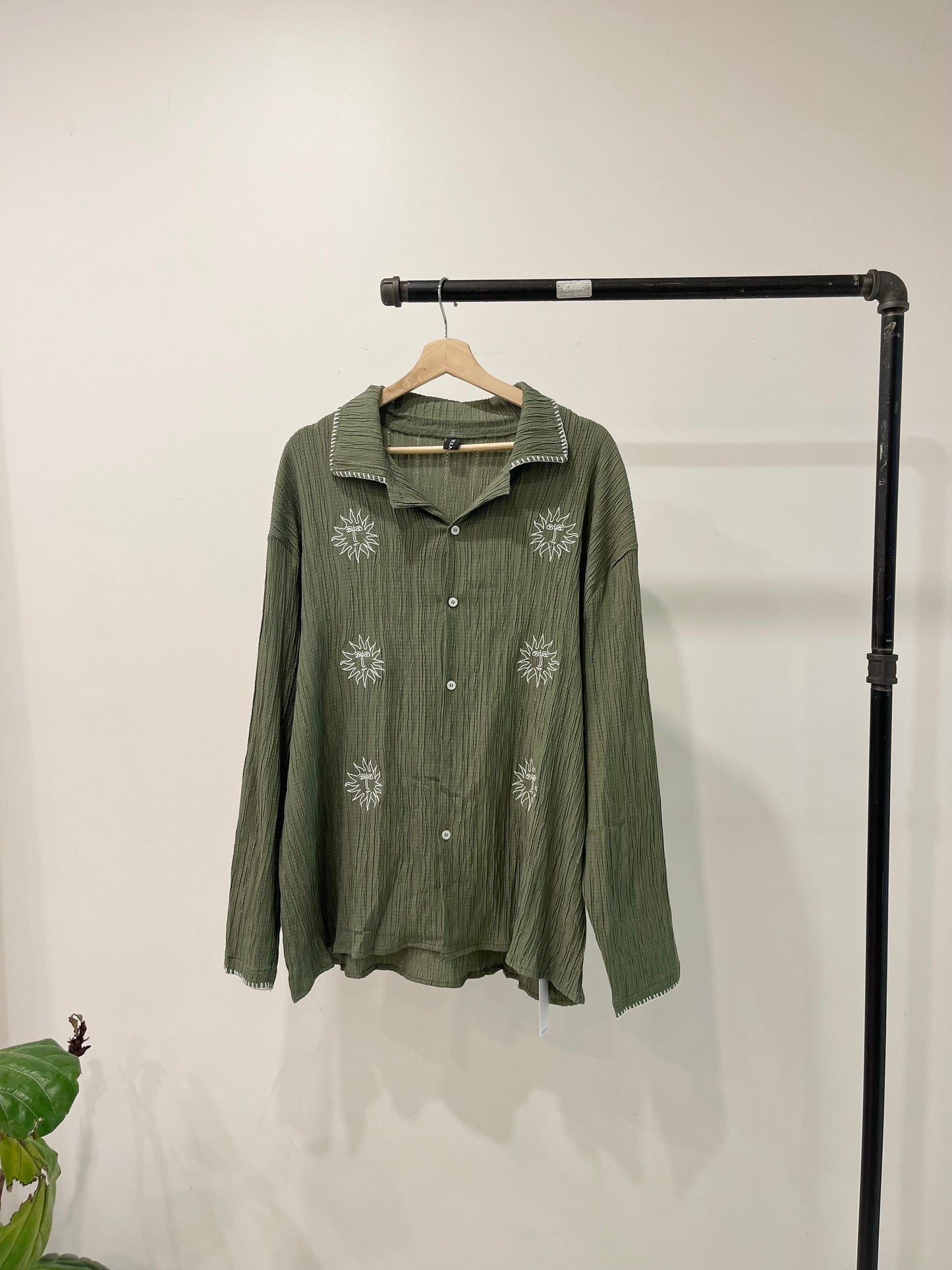 NELL Sun-embroidered camp shirt