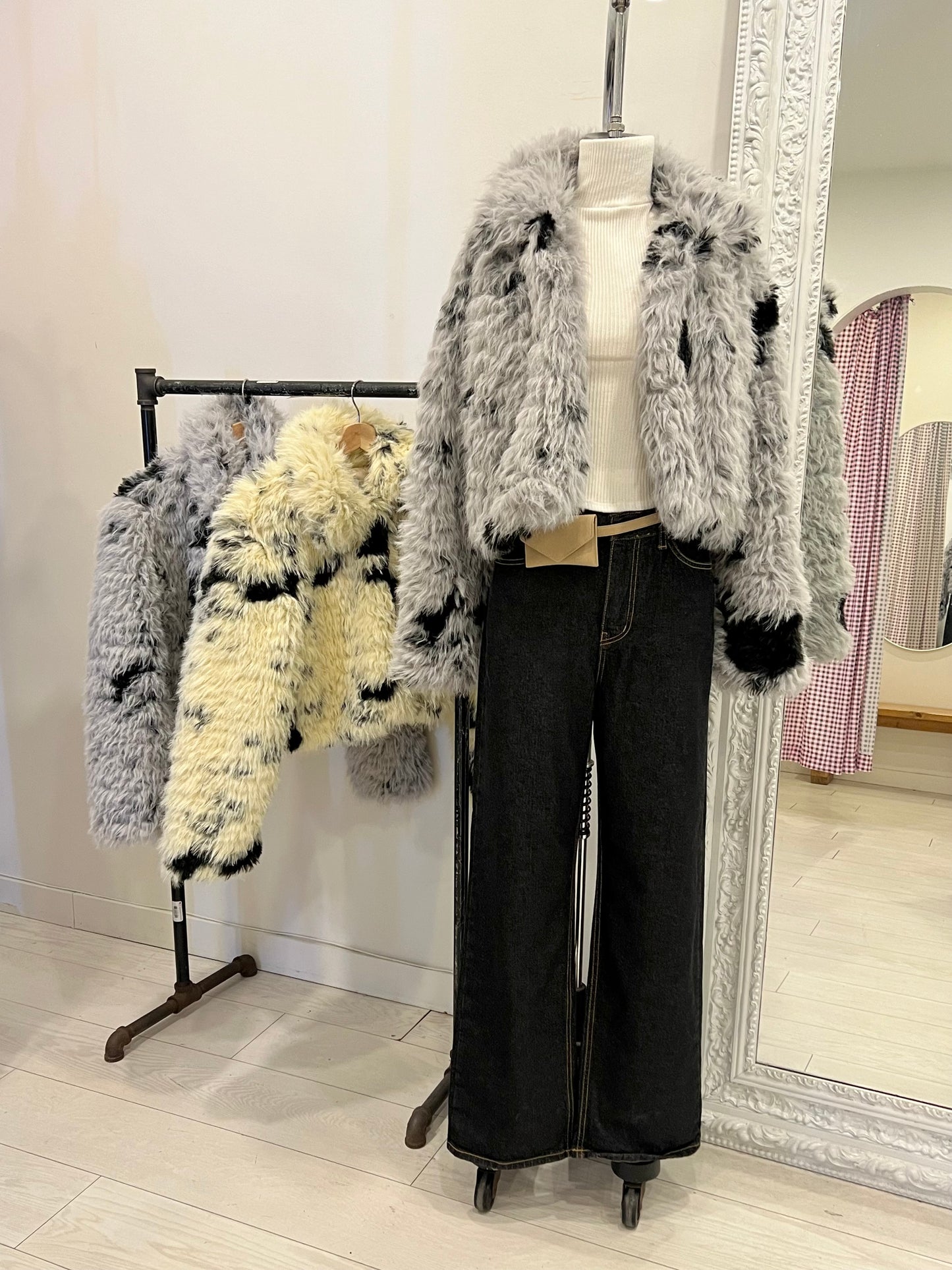 REONA Faux fur jacket