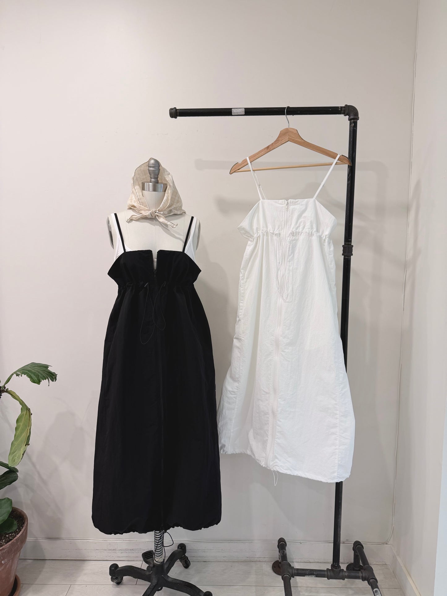 ELODIE Shirred maxi dress
