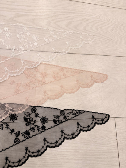 HUE Large triangle scarf