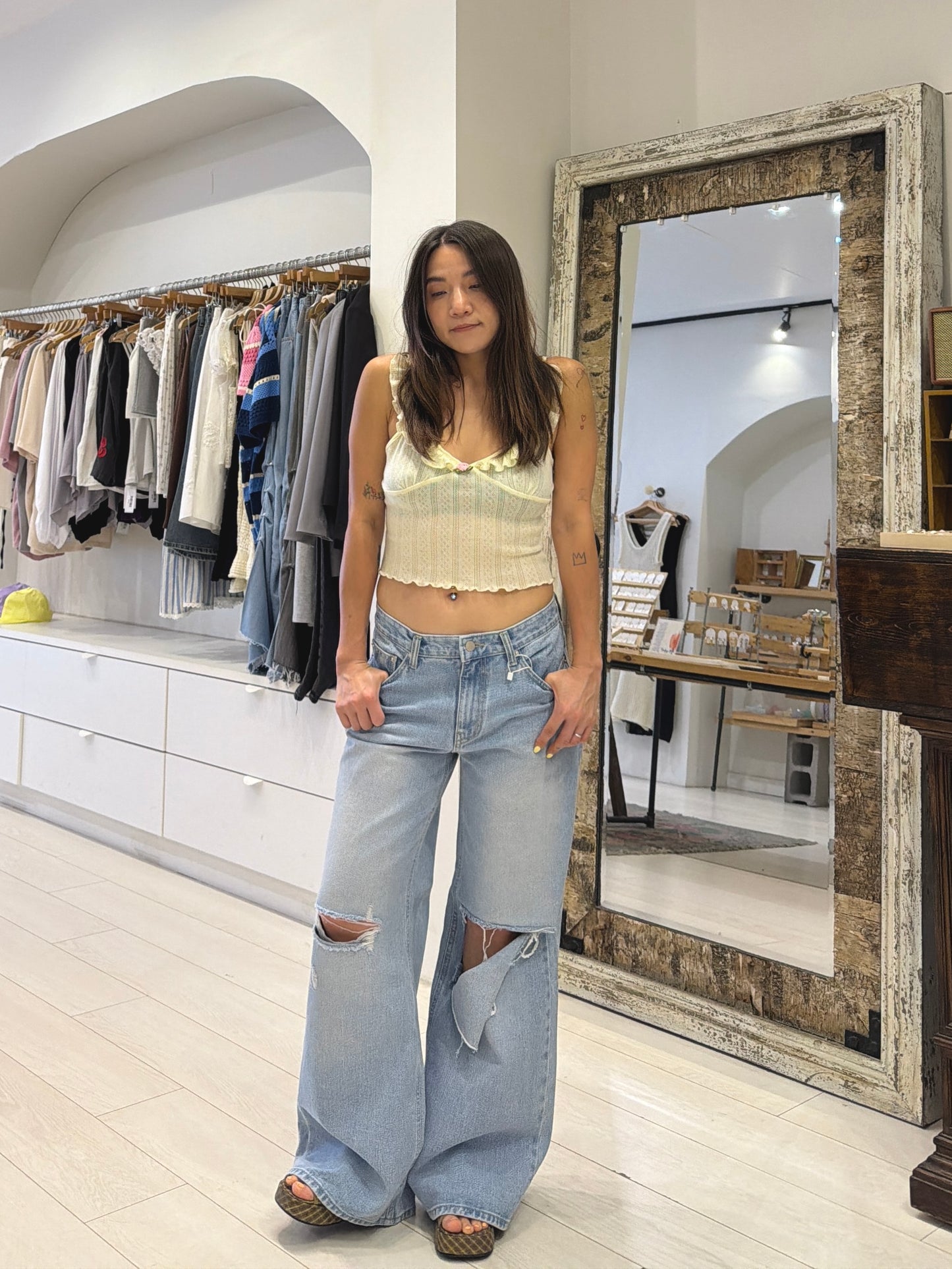 DORA Ripped wide-leg jeans