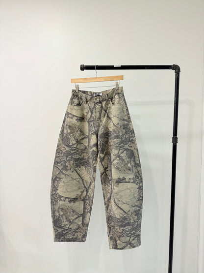 CORTIS  Camo barrel jeans
