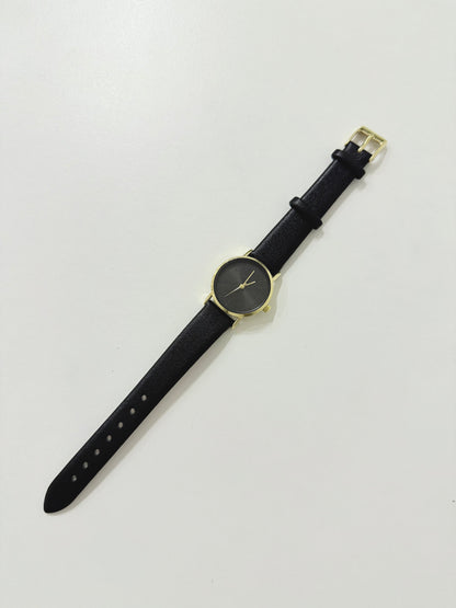 HIDDEN Leather watch