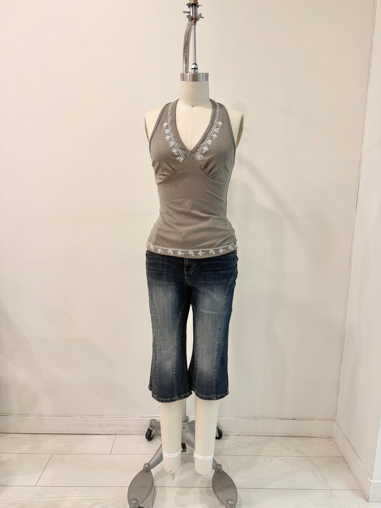 SHARP Acid washed capri jeans