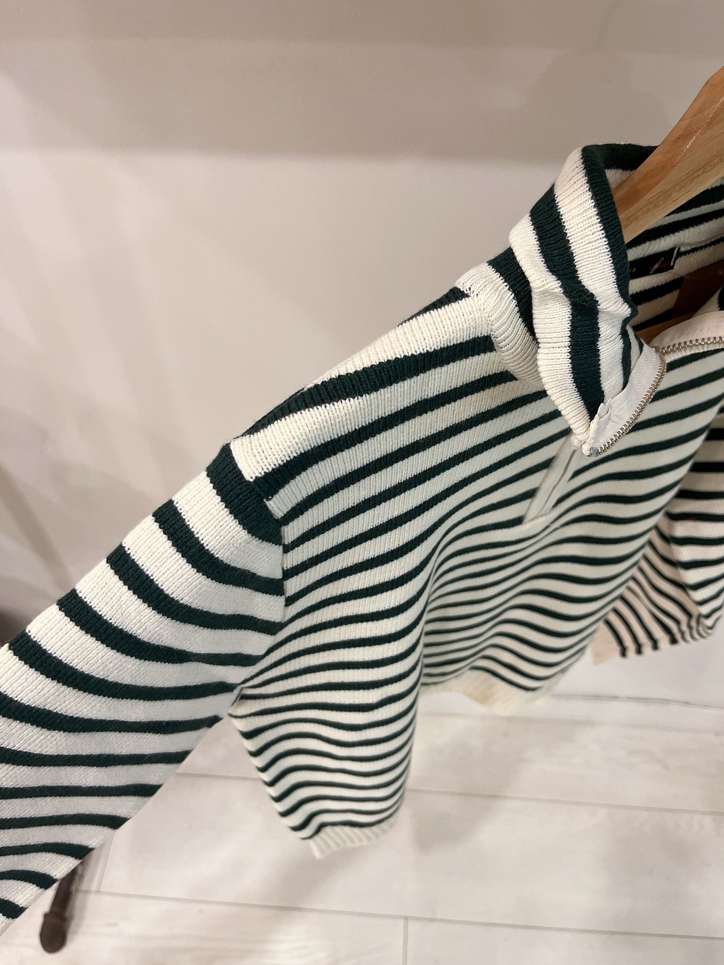 PETAN Stripe half-zip sweater