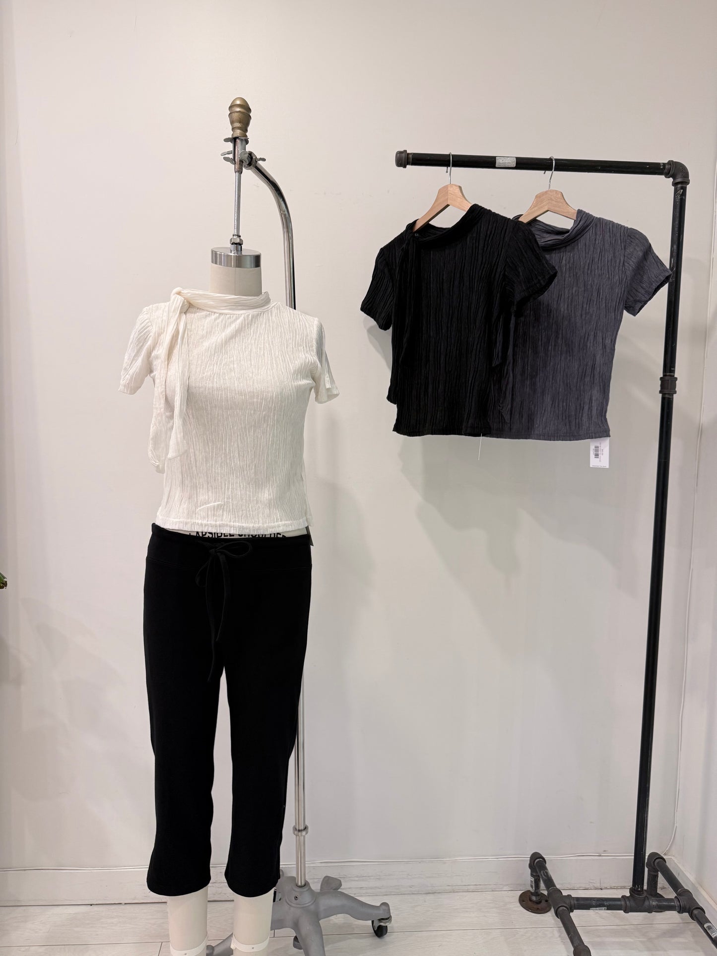 LOUISE Crinkle tee