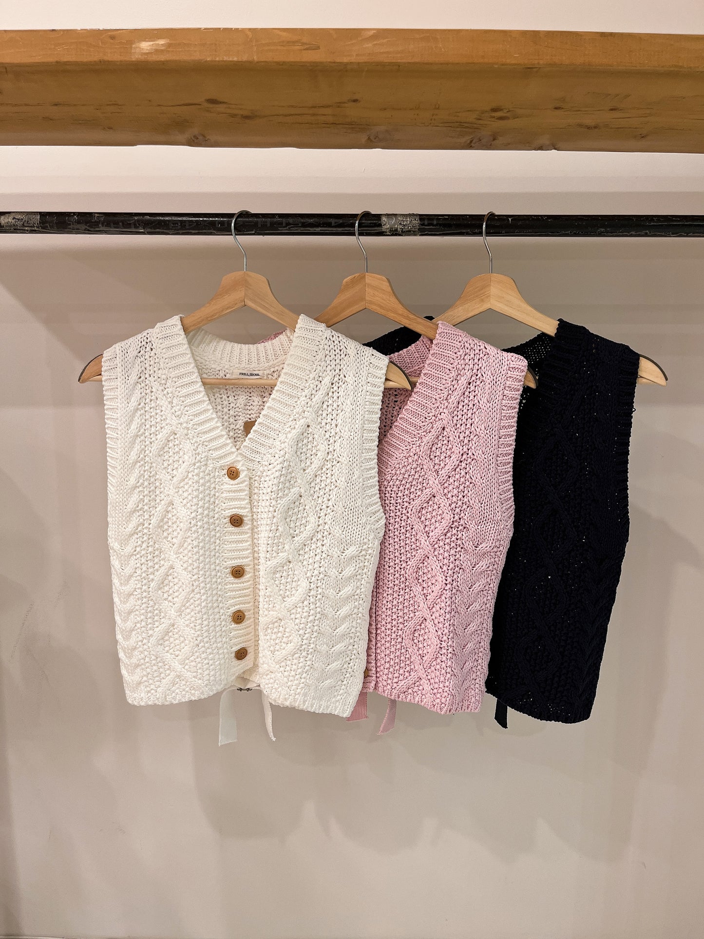 POPOP Cable-knit vest