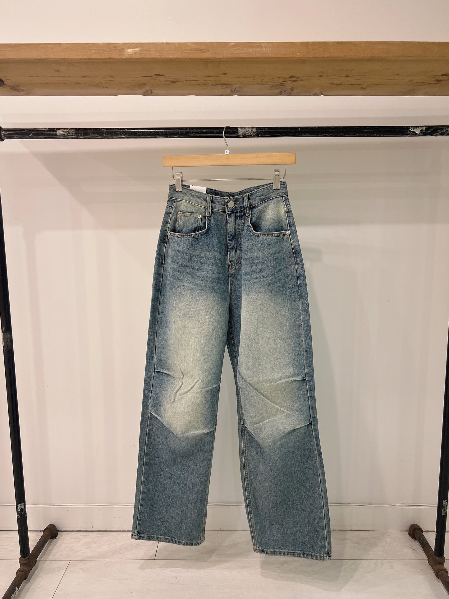 DOVE Wide legged jeans