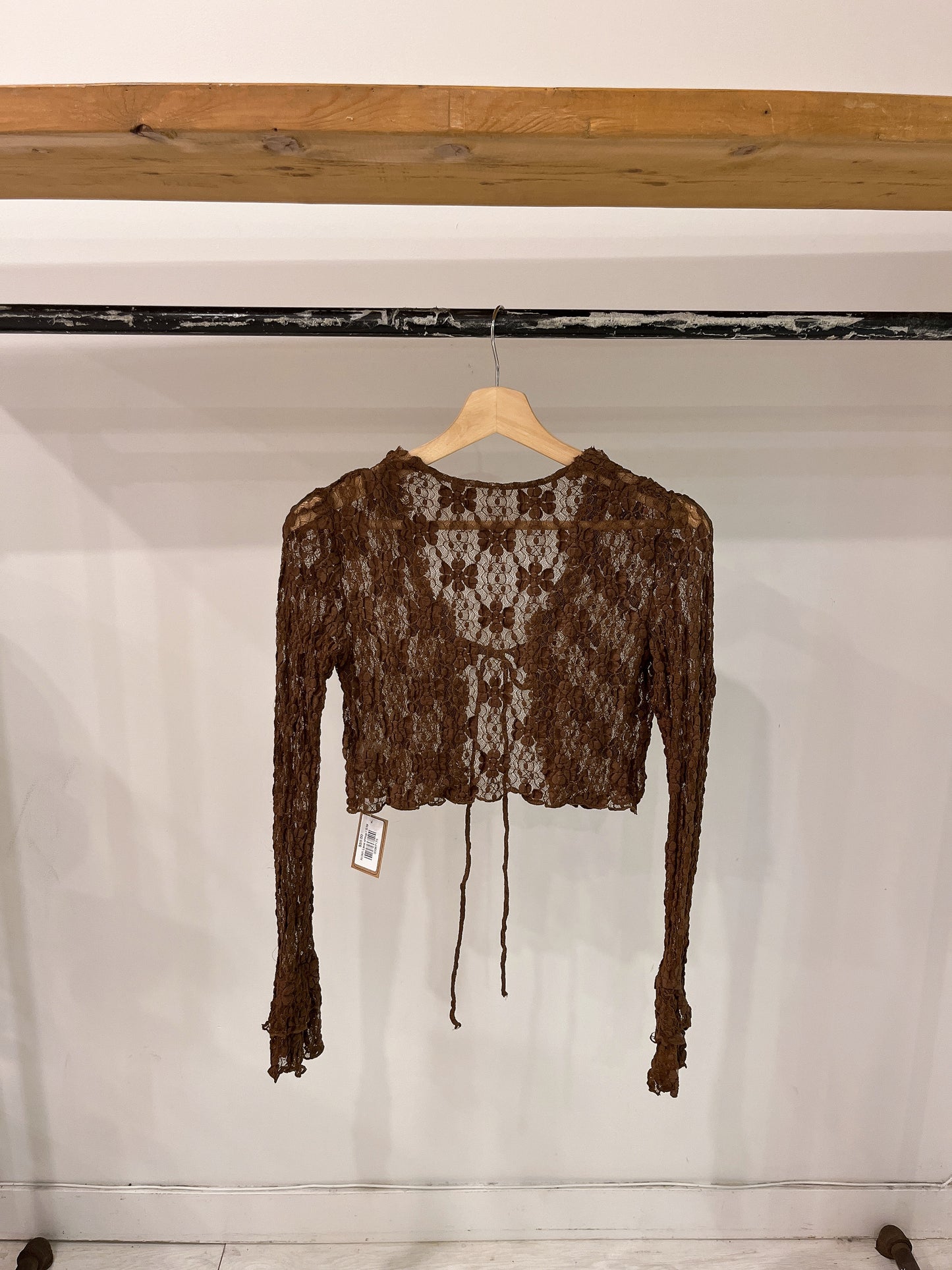 ROMI Lace shrug