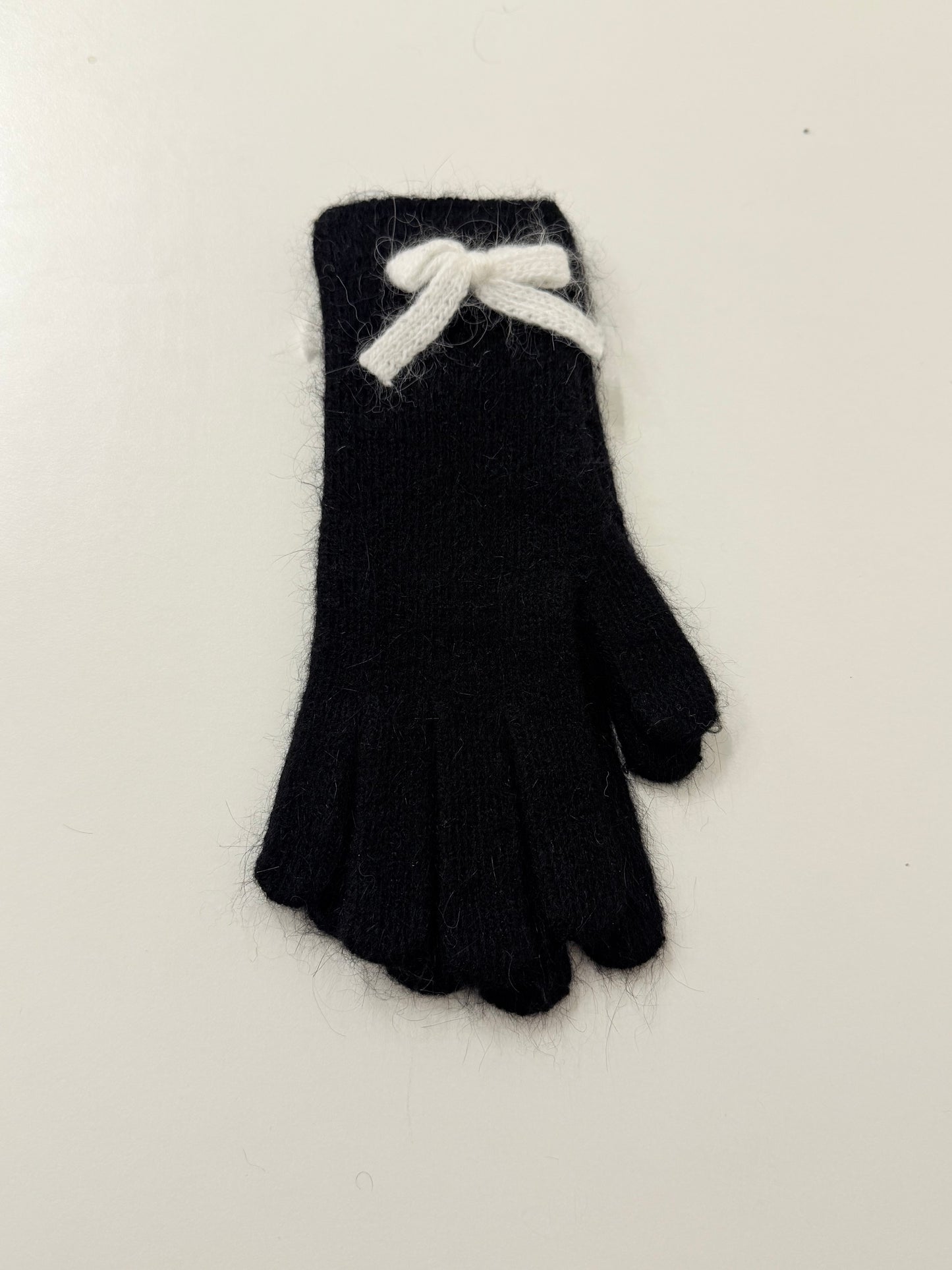 BETTA Bow angora gloves