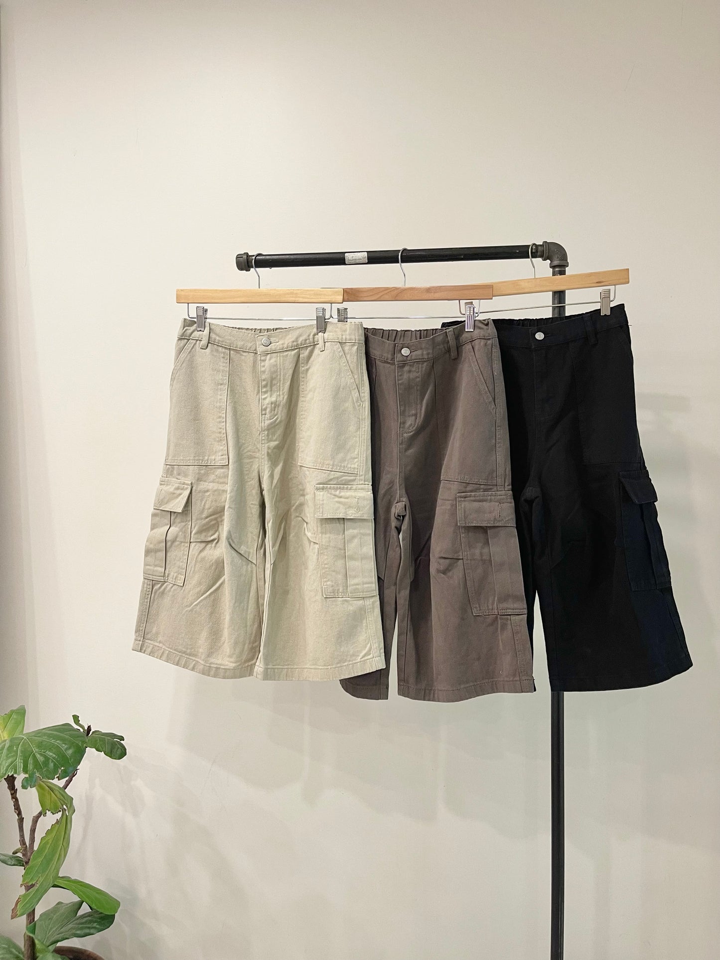 OAK Wide-leg cargo shorts