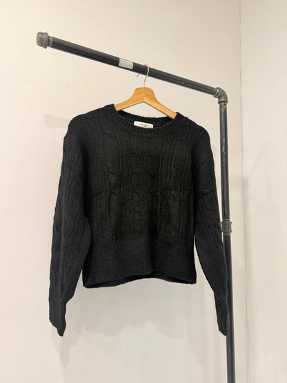 TIDE Cable-knit sweater