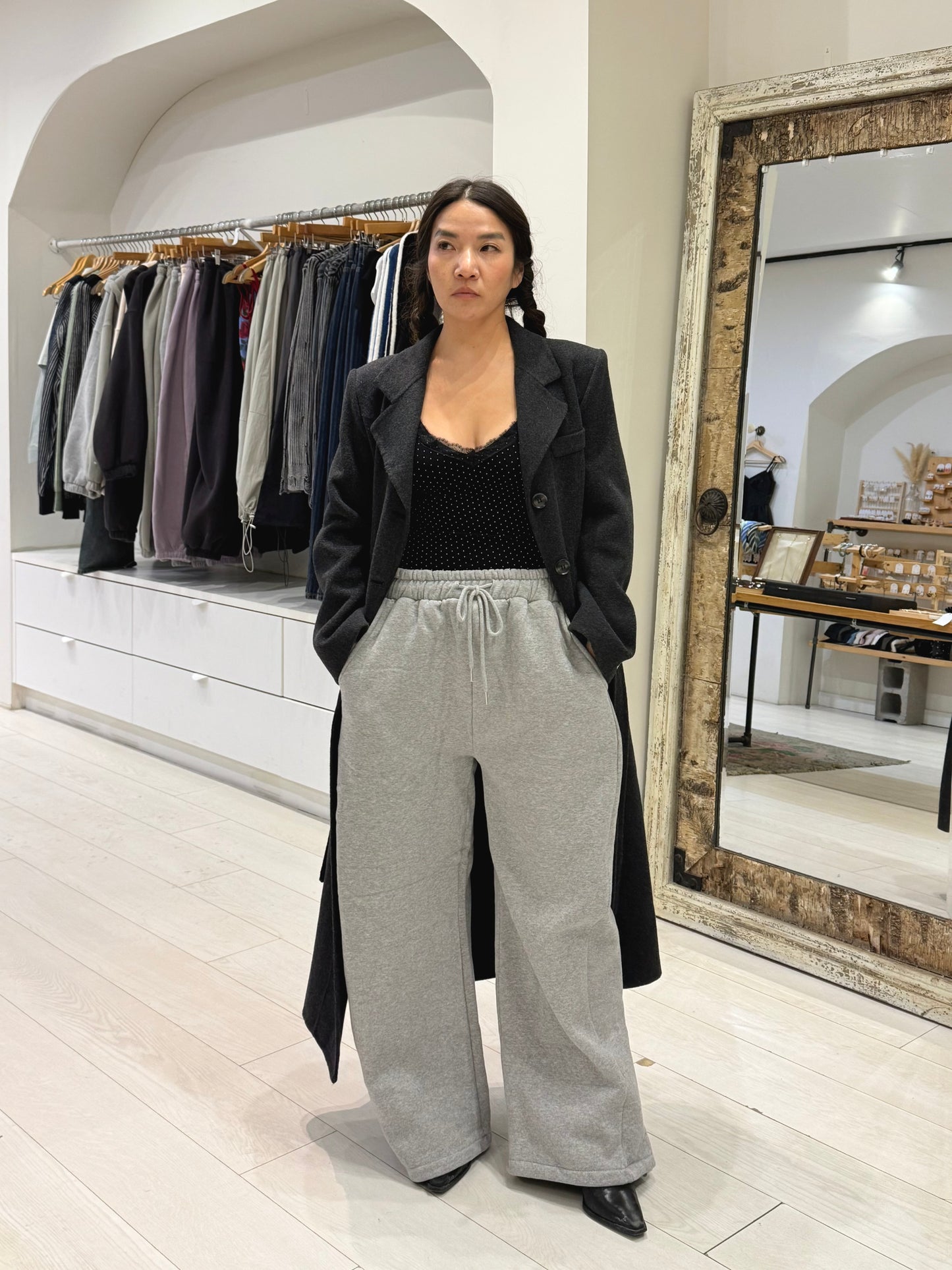 VARY Extra wide track pants