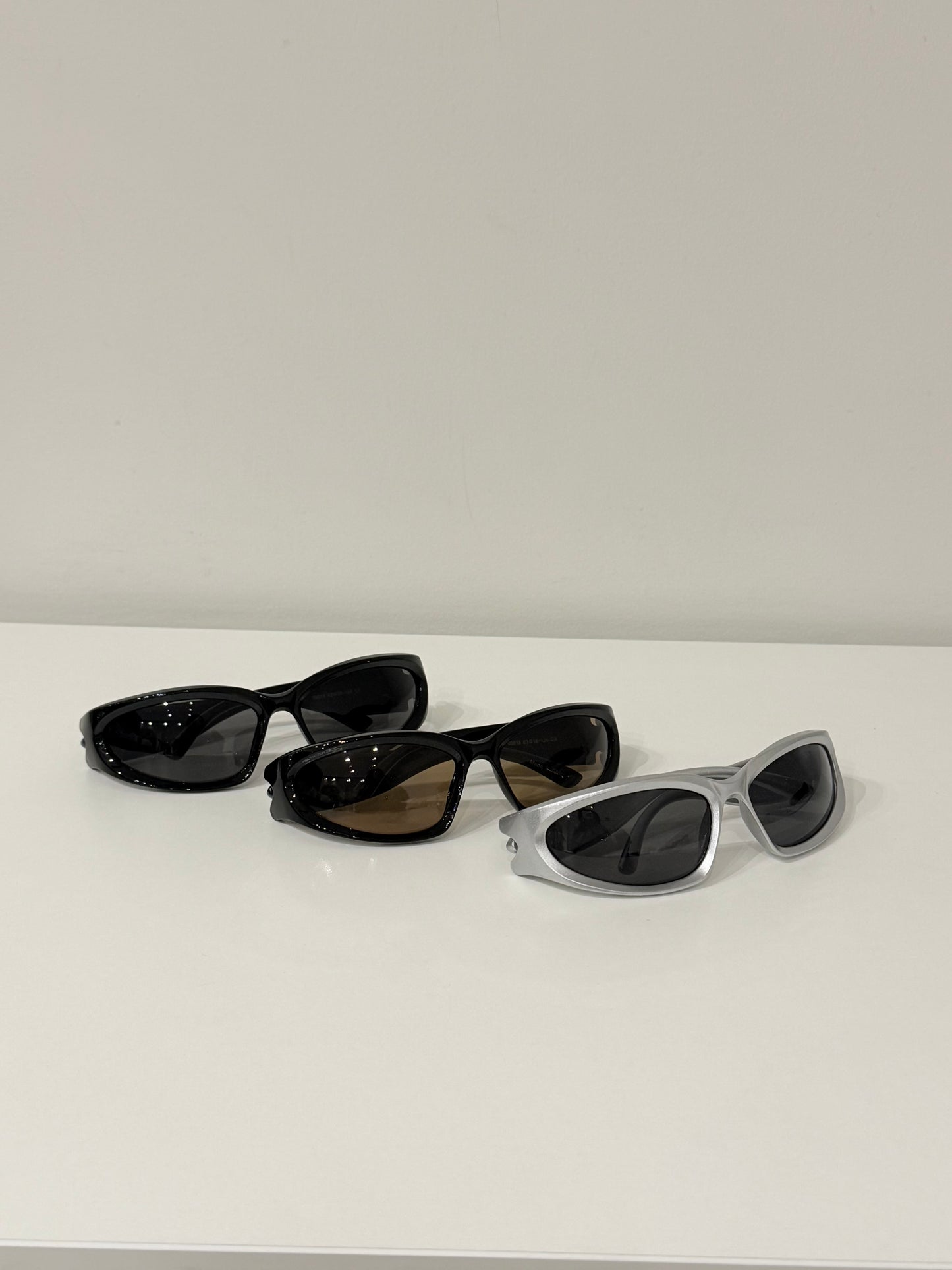 Y2K Oval racer sunnies