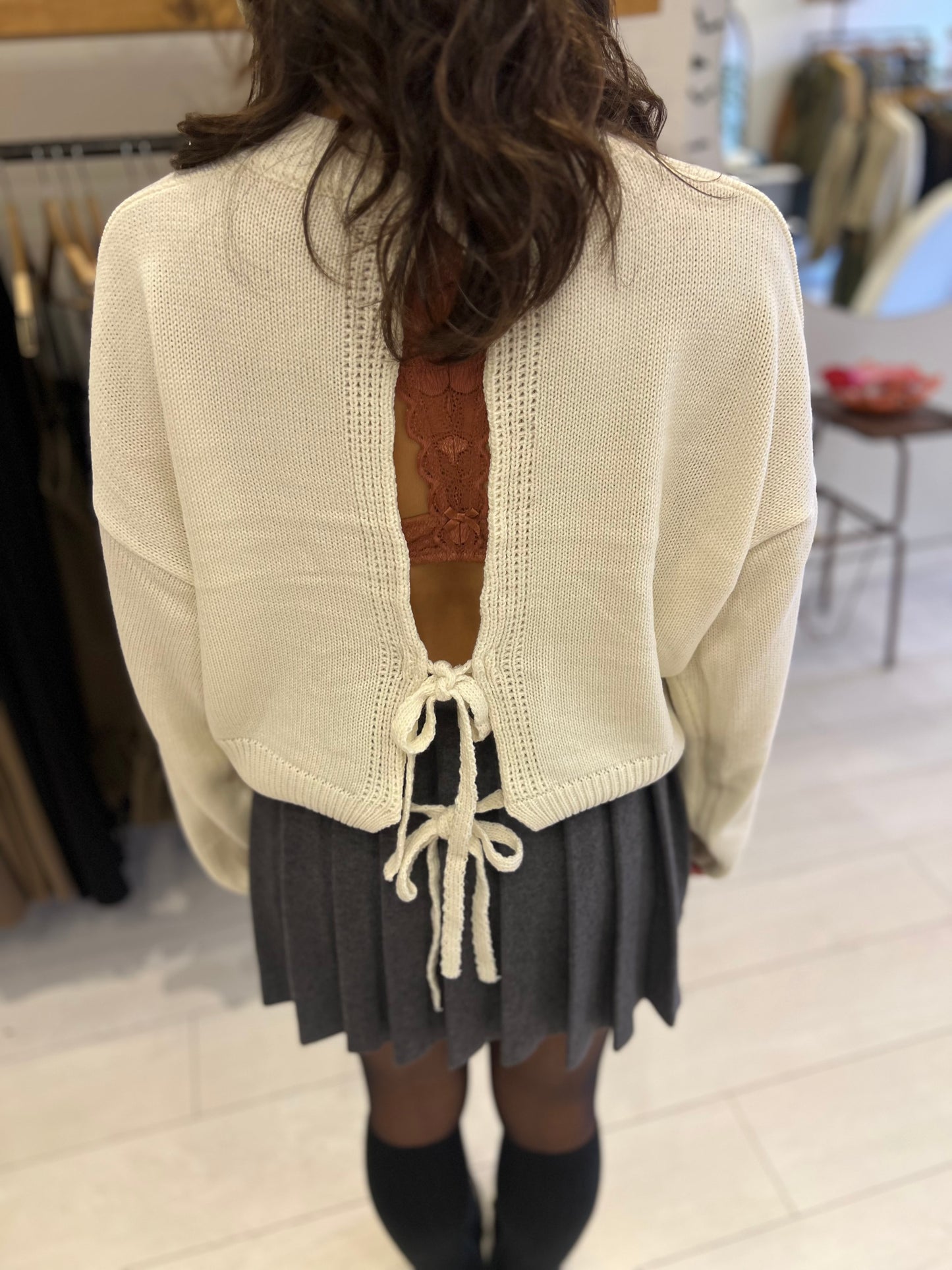 CLINE Backless sweater